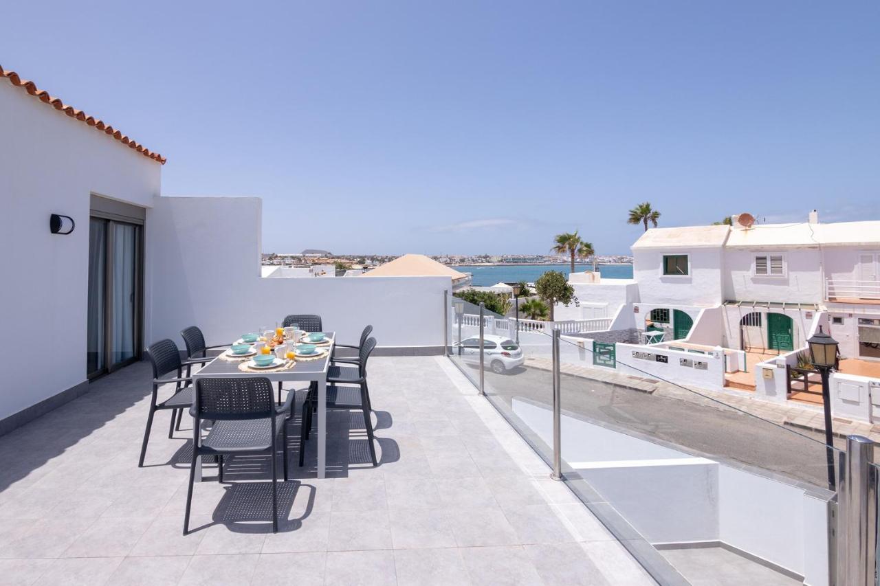 Apartment Holiday 2 Beachfront Corralejo By Holidays Home Bagian luar foto